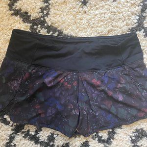 Size 6 Lululemon Speed Shorts - Floral